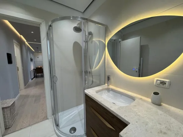 Tirane, jepet me qera apartament 2+1+Aneks+Ballkon Kati 2, 120 m² 950 € (Rruga Peti)