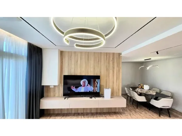 Tirane, jepet me qera apartament 3+1+Ballkon Kati 7, 165 m² 2.500 € 