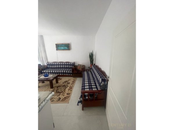 Tirane, jepet me qera apartament 2+1 Kati 4, 60 m² 500 € 