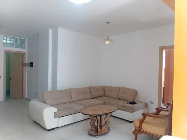 Tirane, shitet apartament 1+1+Ballkon Kati 3, 66 m² 90.000 € (Fresk rruga Muhamed Deliu)