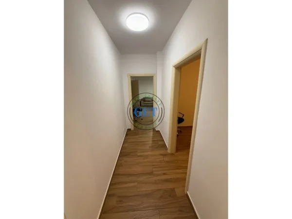 Durres, jepet me qera apartament 2+1 Kati 3, 95 m² 500 € 