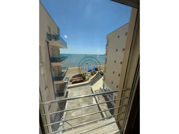 Durres, jepet me qera apartament 2+1 Kati 3, 95 m² 500 € 