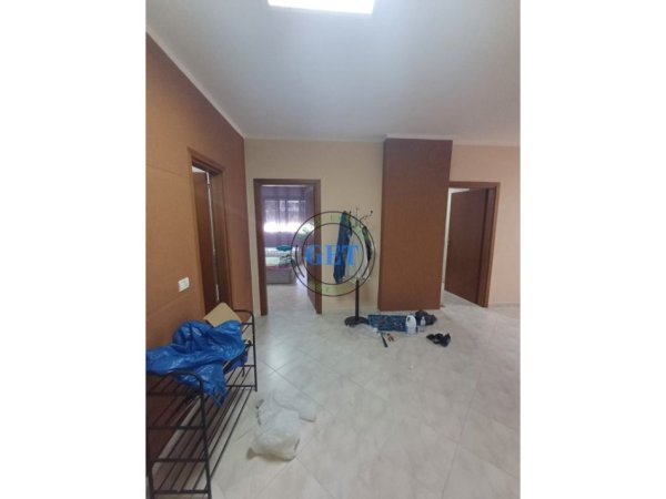 Durres, jepet me qera apartament 2+1 Kati 3, 120 m² 600 € 