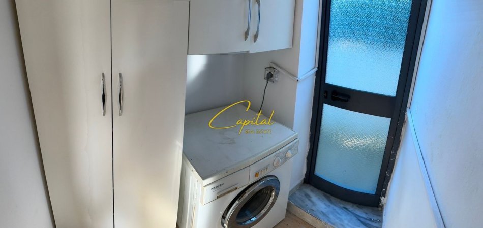 Tirane, jepet me qera apartament 1+1 Kati 1, 45 m² 300 € (RRUGA JORDAN MISJA)