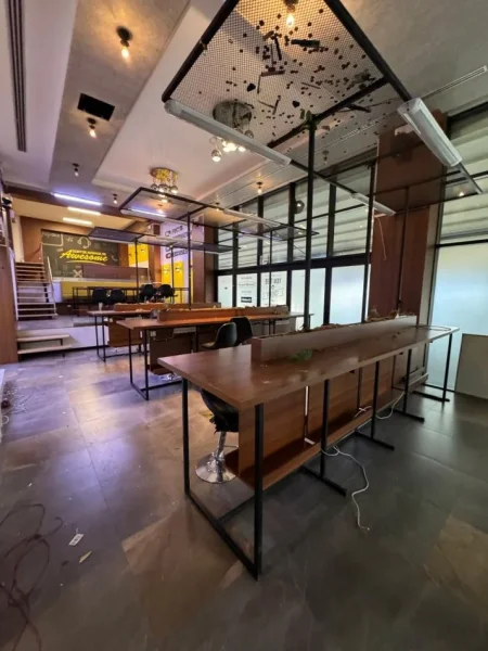 Tirane, jepet me qera ambjent biznesi Kati 0, 350 m² 4.000 € (don bosko)