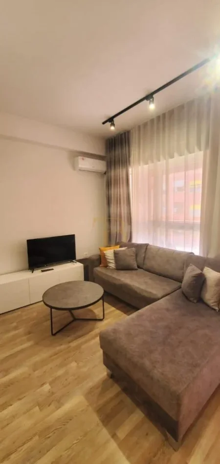 Tirane, jepet me qera apartament 1+1 Kati 8, 66 m² 400 € 