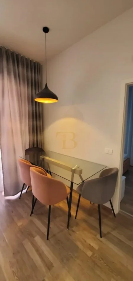 Tirane, jepet me qera apartament 1+1 Kati 8, 66 m² 400 € 