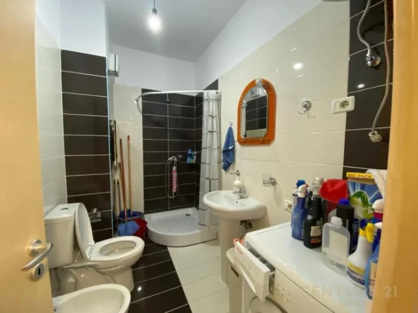 Tirane, shes apartament 1+1 Kati 2, 74 m² 148.000 € (LIQENI THATE)