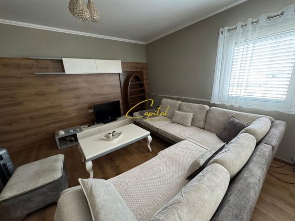 Tirane, jepet me qera apartament 2+1 Kati 8, 105 m² 650 € (DON BOSKO)
