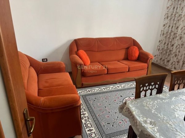 Tirane, jepet me qera apartament 1+1 Kati 3, 70 m² 450 € 