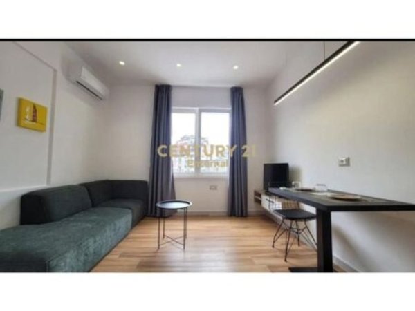 Tirane, jepet me qera apartament 1+1 Kati 5, 55 m² 450 € (Xhamia e Tabakeve)