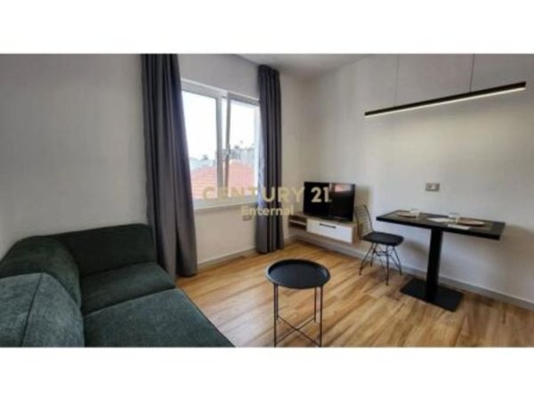 Tirane, jepet me qera apartament 1+1 Kati 5, 55 m² 450 € (Xhamia e Tabakeve)