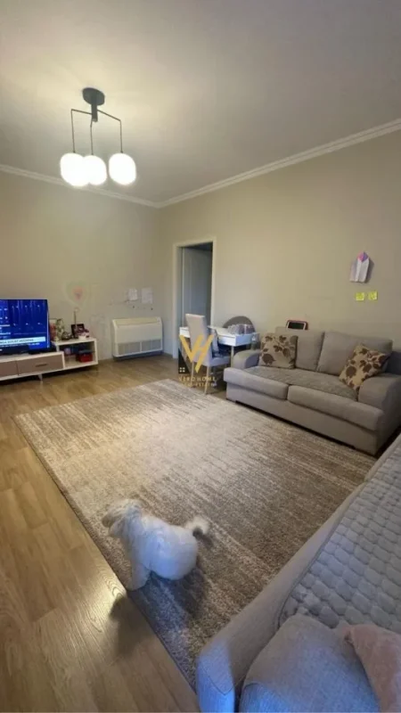 Tirane, jepet me qera apartament 2+1+Ballkon Kati 3, 105 m² 700 € (LIQENI I THATE)