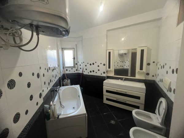 Durres, shitet apartament+verande | Penthouse 2+1+Ballkon Kati 3, 155.000 € (Qender Durres)