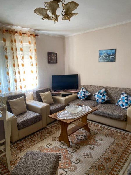 Tirane, Jepet me qera apartament 2+1 ne Brryl  Kati 6, 70 m² 500 € ( JEPET ME QERA APARTAMENT 2+1 – BRRYL, PËRBALLË MATERNITETIT TË RI )