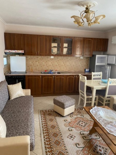 Tirane, Jepet me qera apartament 2+1 ne Brryl  Kati 6, 70 m² 500 € ( JEPET ME QERA APARTAMENT 2+1 – BRRYL, PËRBALLË MATERNITETIT TË RI )