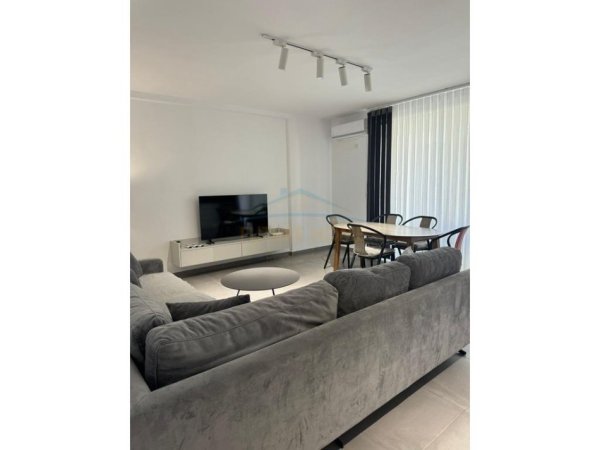 Gjiri Lalezit | Hamallaj, shitet apartament 2+1 Kati 1, 106 m² 325.000 € 