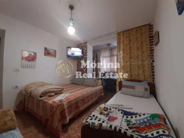 Tirane, jepet me qera apartament 1+1 Kati 1, 50 m² 400 € (Pediatria)