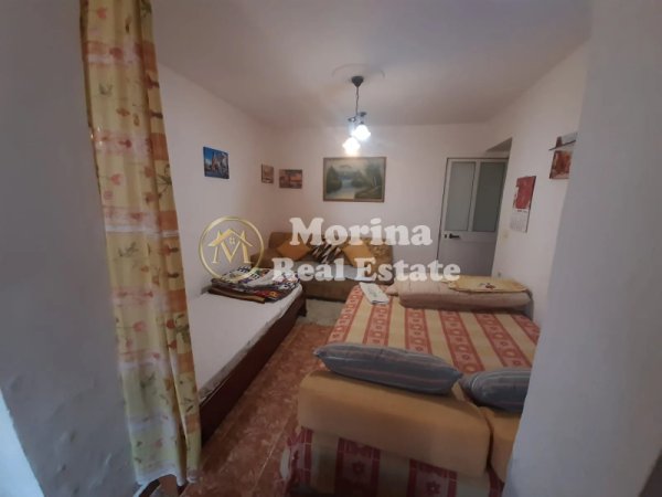 Tirane, jepet me qera apartament 1+1 Kati 1, 50 m² 400 € (Pediatria)