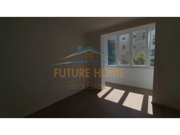 Tirane, shitet garsonier 1+1 Kati 3, 30 m² 95.000 € 