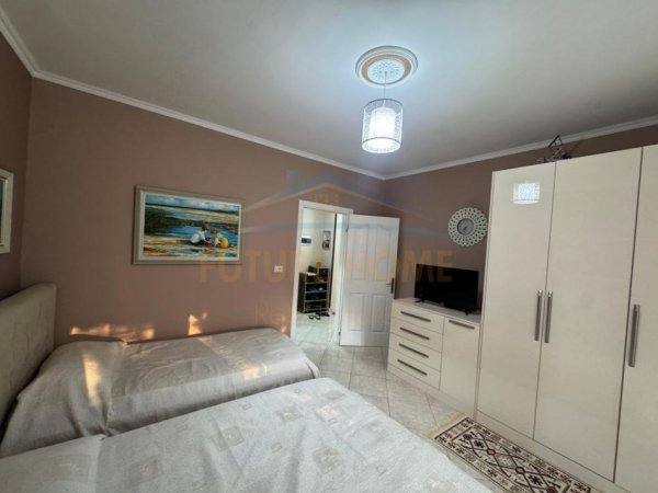 Qerret, shitet apartament 1+1+Ballkon Kati 2, 70 m² 167.000 € 