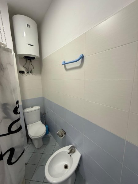 Tirane, jepet me qera apartament 1+1+Ballkon Kati 7, 65 m² 450 € (Rruga Sokrat Miho,Astir)