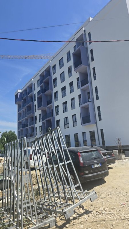 Mali Robit, shitet apartament 1+1+Aneks+Ballkon Kati 1, 89.000 € 