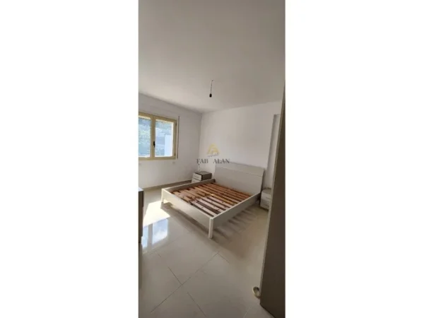 Vlore, shitet apartament 2+1+2 Kati 10, 113 m² 305.100 € (Shkolla e Marines, Vlores)