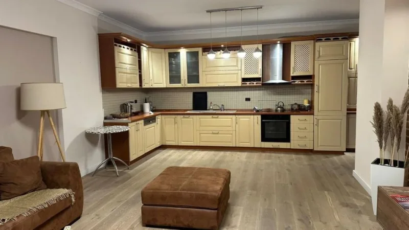 Tirane, jepet me qera apartament 2+1 Kati 3, 124 m² 700 € (Vizion Plus, Don Bosko)