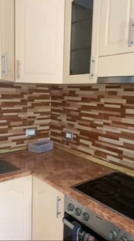 Tirane, jepet me qera Vile 1+1 Kati 0, 60 m² 300 € (JEPET ME QERA HYRJE 1+1 E MOBILUAR NE SHTEPI PRIVATE NE LAPRAKE.)