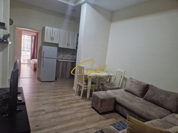 Tirane, jepet me qera apartament 2+1 Kati 1, 62 m² 600 € (MYSLYM SHYRI)