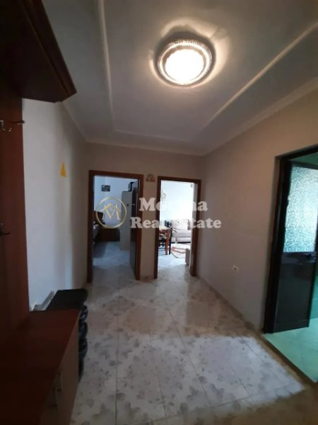 Tirane, jepet me qera apartament 1+1+Ballkon Kati 5, 60 m² 500 € (Materniteti i Ri)