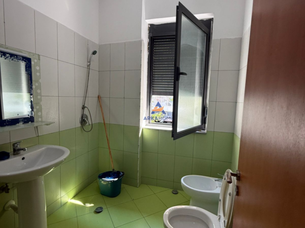 Tirane, jepet me qera apartament 1+1+Ballkon Kati 2, 68 m² 367 € (UNAZA E RE)