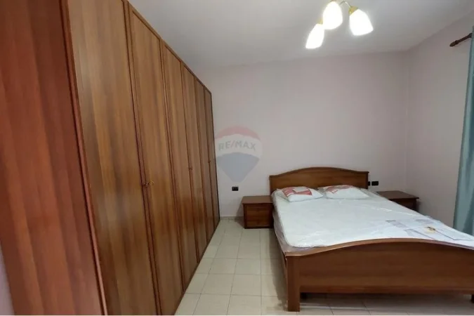 Shqiperi, jepet me qera apartament 2+1 Kati 2, 90 m² 420 € (Ali Dem)