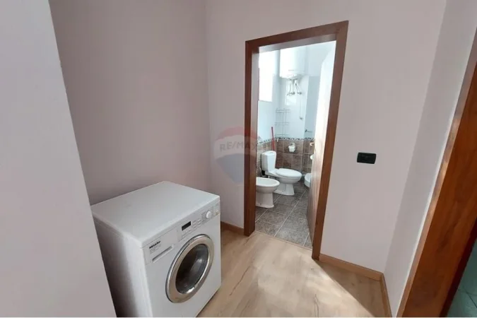 Shqiperi, jepet me qera apartament 2+1 Kati 2, 90 m² 420 € (Ali Dem)