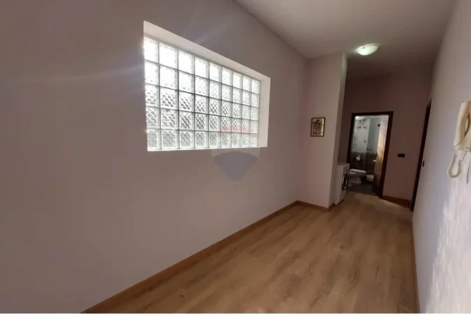 Shqiperi, jepet me qera apartament 2+1 Kati 2, 90 m² 420 € (Ali Dem)