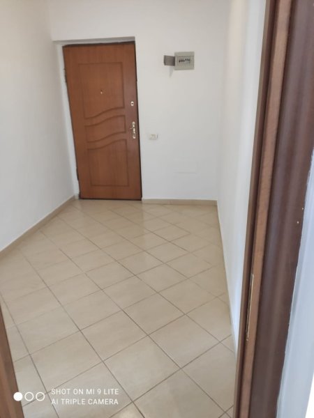 Tirane, shitet apartament 1+1 Kati 4, 64 m² 90.000 € ( SHITET SUPER APARTAMENTI 1+1 ME HIPOTEKË TEK RRUGA E DIBRËS, PRANË SHKOLLËS SË BASHKUAR)