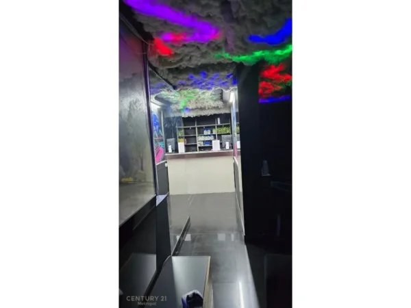 Tirane, shitet ambjent biznesi Kati 1, 142 m² 