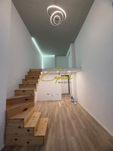 Tirane, jepet me qera zyre Kati 1, 350 m² 350 € (KOMPLEKSI GOLDEN PARK 3)
