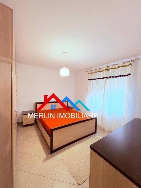 Tirane, jepet me qera apartament 1+1+Ballkon Kati 3, 60 m² 500 € (BULEVARDI BAJRAM CURRI)