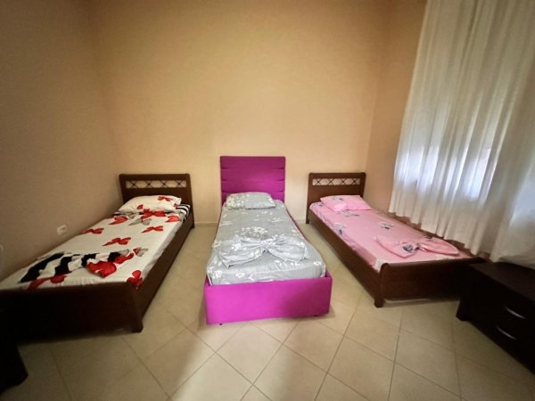 Gjiri Lalezit | kompleksi Lura1, jepet me qera apartament ne plazh 2+1+Ballkon Kati 2, 90 m² 80 € (Gjiri Lalzit Kompleksi Lura1)
