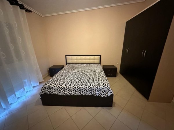 Gjiri Lalezit | kompleksi Lura1, jepet me qera apartament ne plazh 2+1+Ballkon Kati 2, 90 m² 80 € (Gjiri Lalzit Kompleksi Lura1)