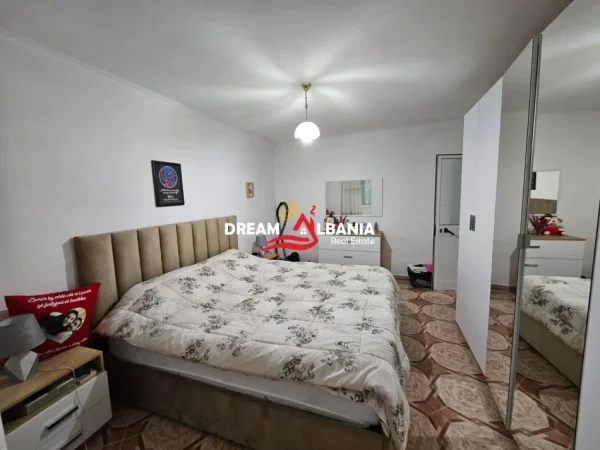 Tirane, shitet apartament 2+1+Ballkon Kati 5, 71 m² 145.000 € (Brryli, perballe Maternitetit te Ri)