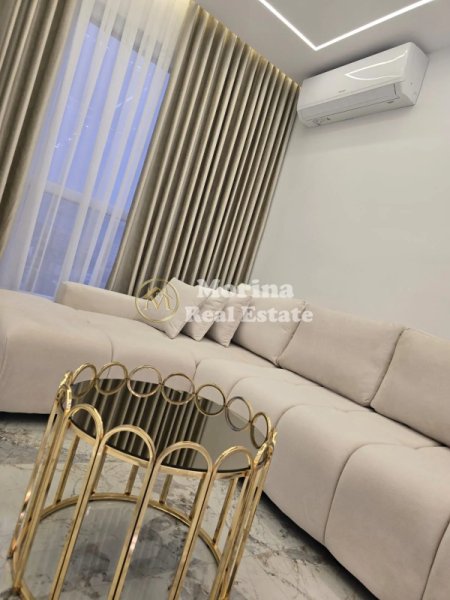 Tirane, jepet me qera apartament 1+1 Kati 3, 76 m² 500 € (Paskuqan)