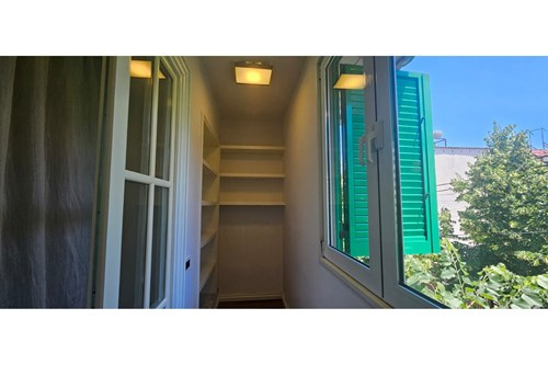 Tirane, jepet me qera apartament 1+1 Kati 2, 75 m² 700 € (Shkolla Kuqe)