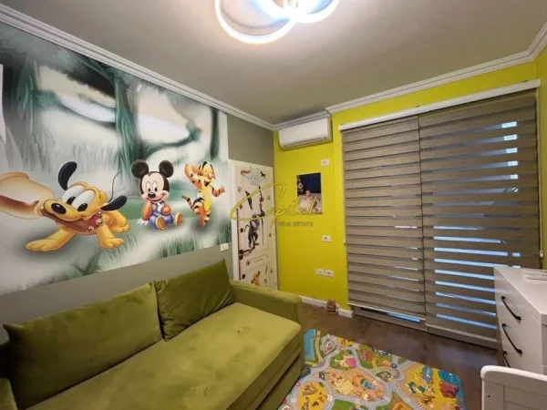 Tirane, jepet me qera apartament 2+1 Kati 6, 95 m² 550 € (YZBERISHT)