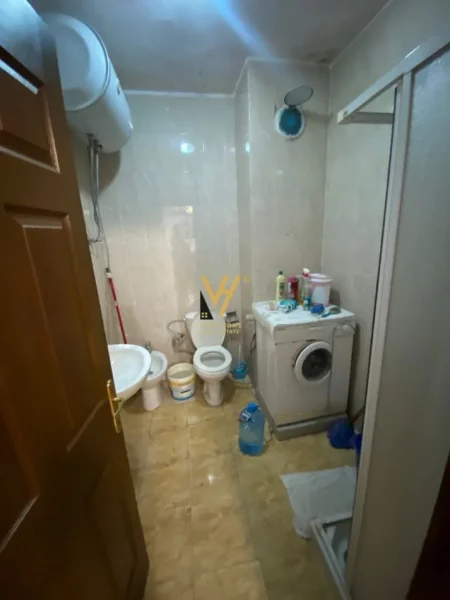 Tirane, jepet me qera apartament 2+1+Ballkon Kati 3, 90 m² 500 € (DON BOSCO)