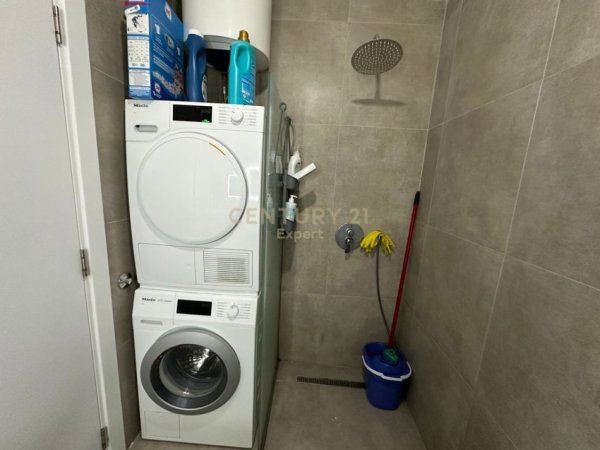 Shqiperi, shitet apartament 1+1 Kati 1, 67 m² 180.000 € 