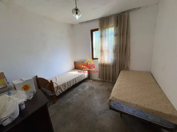 Vlore, shitet shtepi 3+1+Ballkon Kati 0, 92 m² 55.000 € (Kotë, Vlorë)