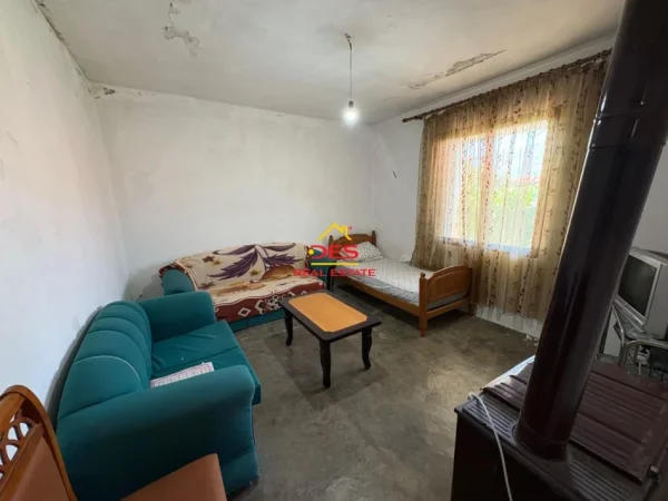 Vlore, shitet shtepi 3+1+Ballkon Kati 0, 92 m² 55.000 € (Kotë, Vlorë)